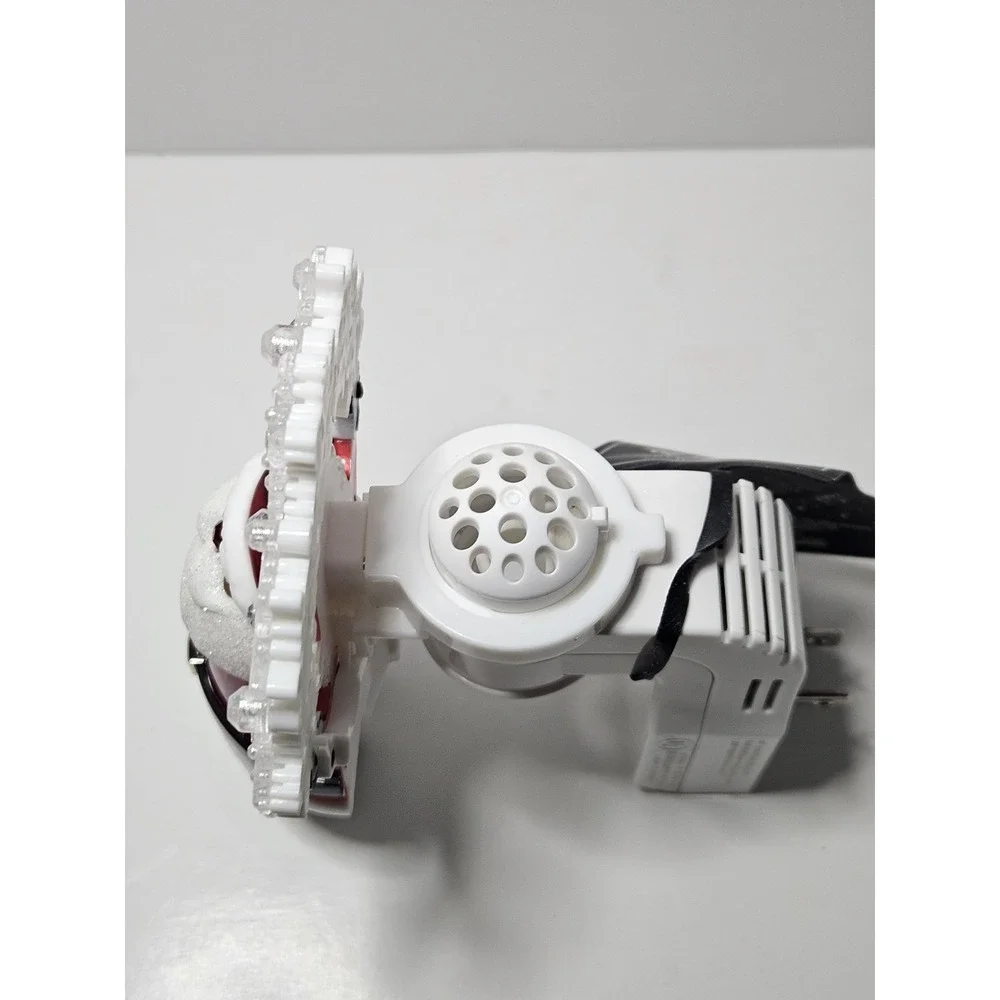 Bath & Body Works Santa Snowflake Arch Light Up Wallflowers Fragrance Plug 2022
